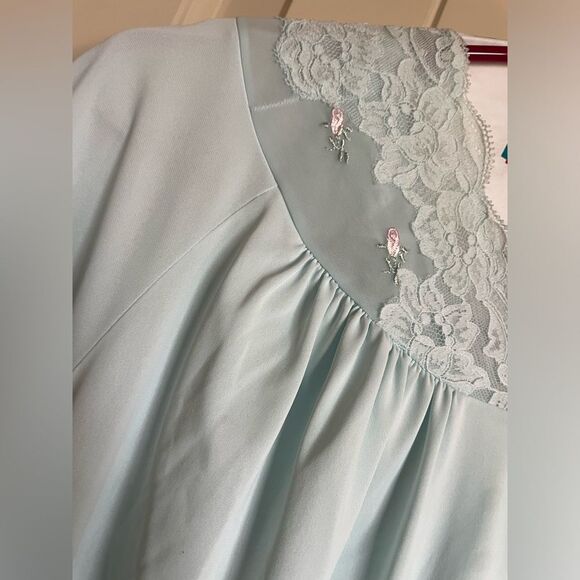 Vintage Shadowline Nightgown and Robe Set Size Medium Lace Flowers lBlue USA - Picture 3 of 17